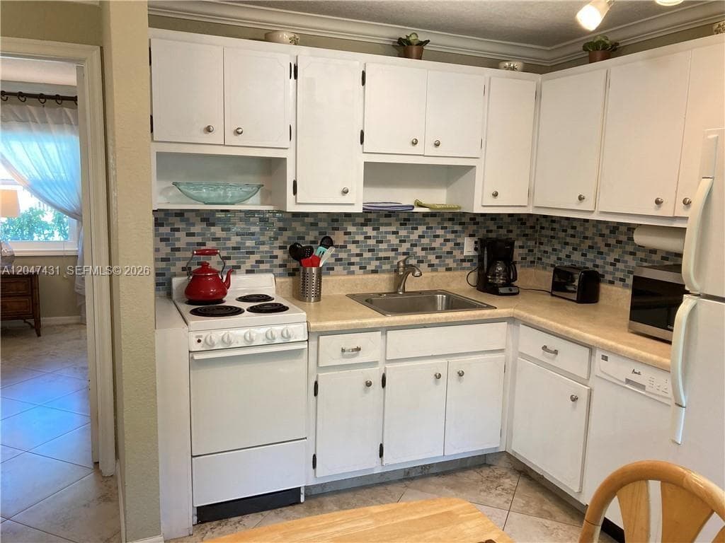 Mid Mari · #2 in Pompano Beach - Photo 9