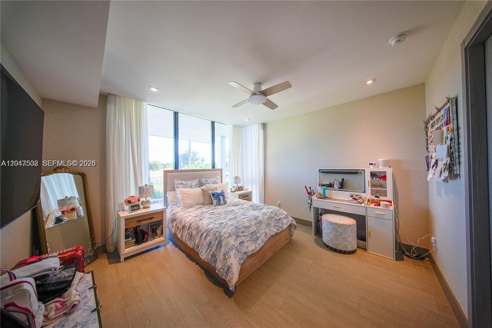 7520 W Treasure Dr photo 26