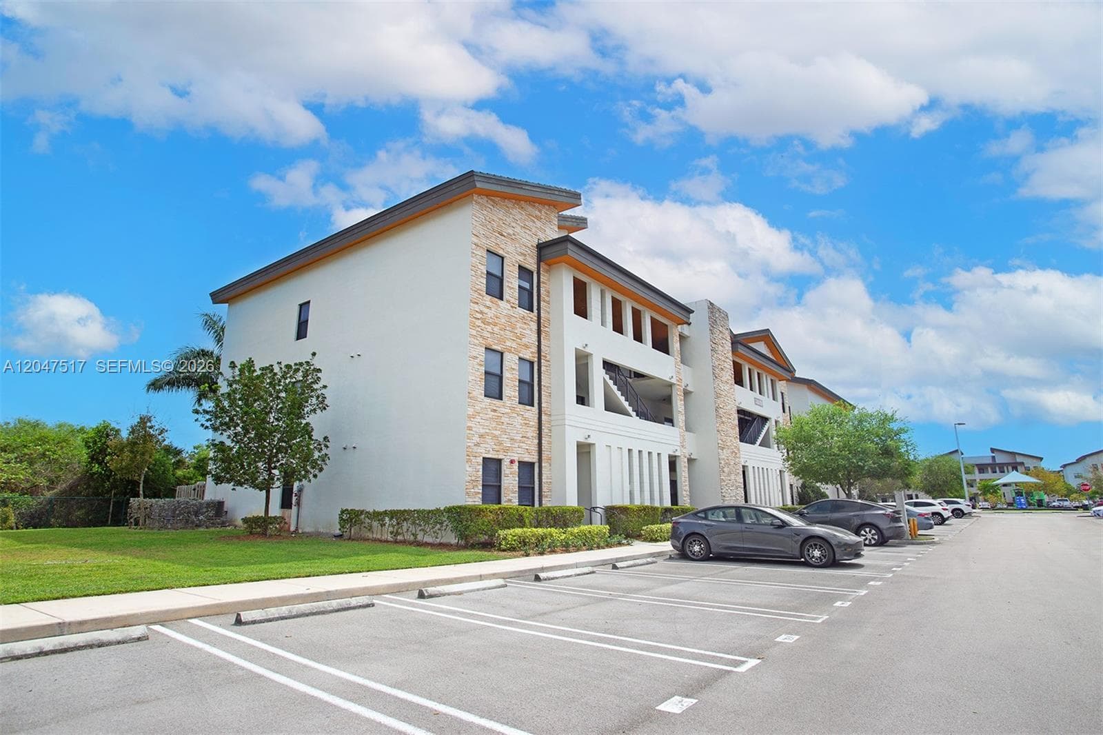 APEX AT PARK CENTRAL COND · #2 in Doral - Photo 37