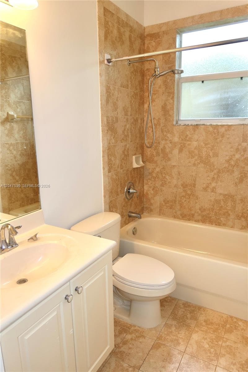 3488 NE 1st St #3488 photo 29