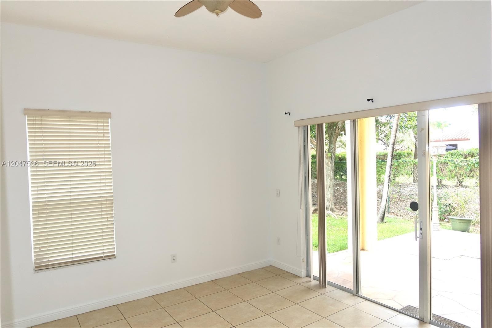 3488 NE 1st St #3488 photo 4