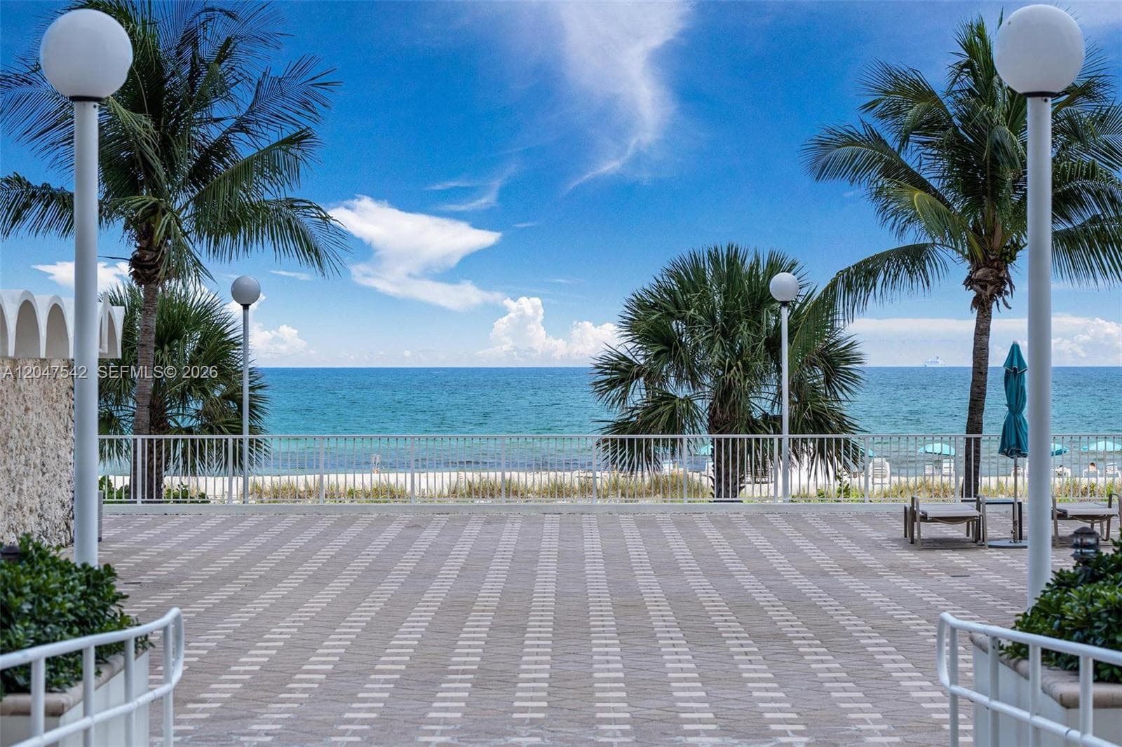 ARLEN BEACH CONDO · #1415 in Miami Beach - Photo 16