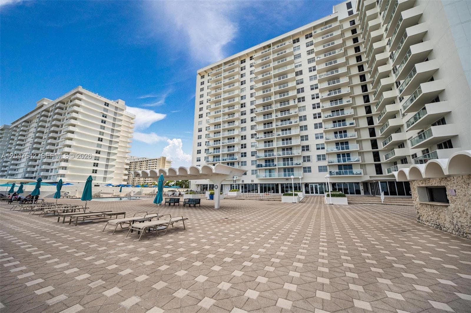 ARLEN BEACH CONDO · #1415 in Miami Beach - Photo 19