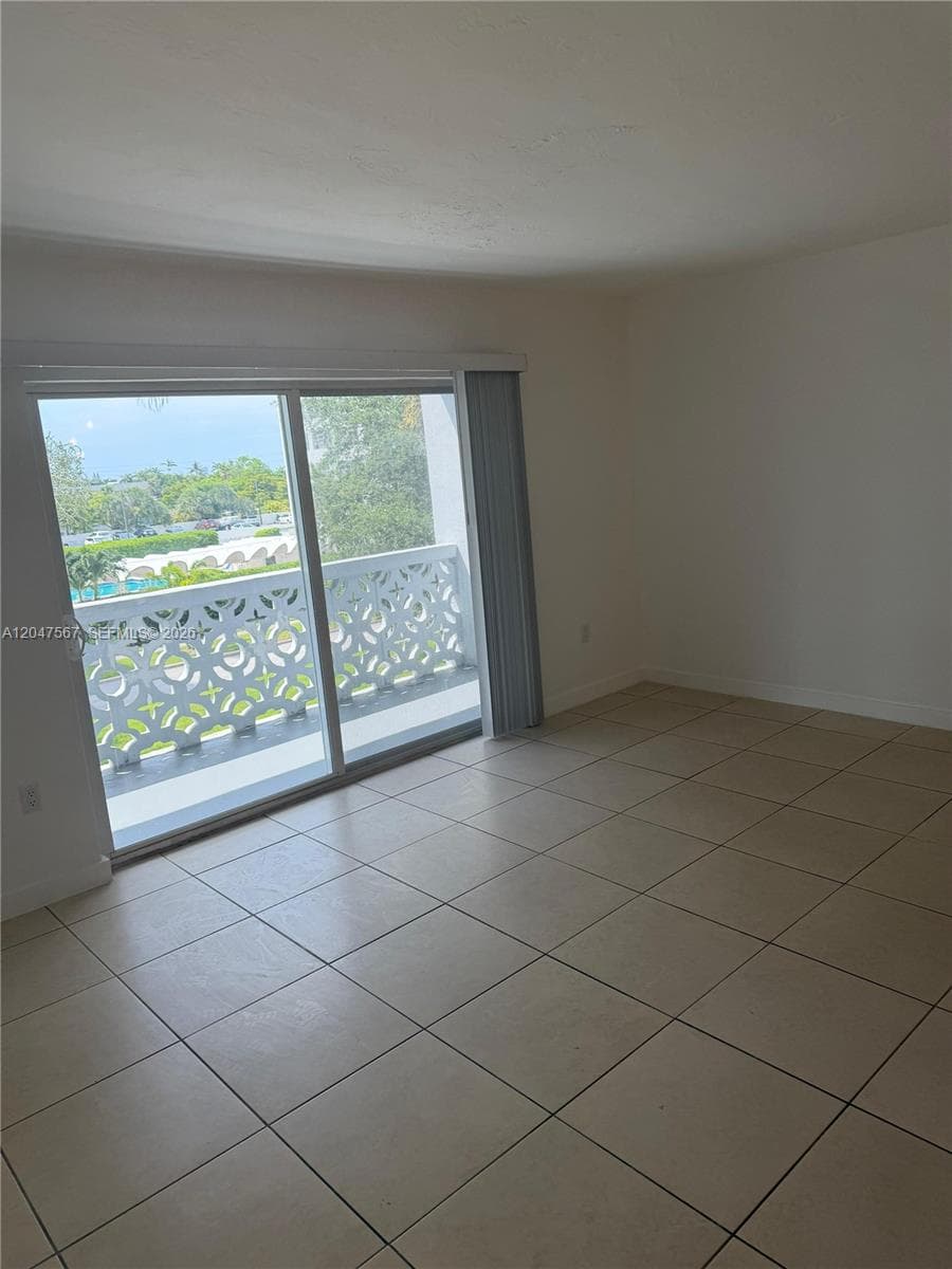 CLAREMONT PLACE CONDO · #305 in North Miami - Photo 2