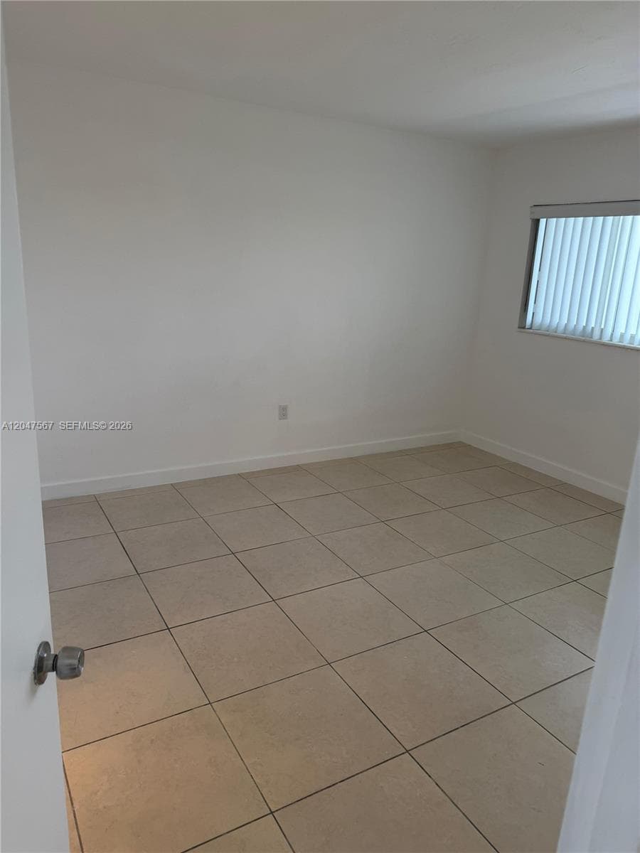 CLAREMONT PLACE CONDO · #305 in North Miami - Photo 4