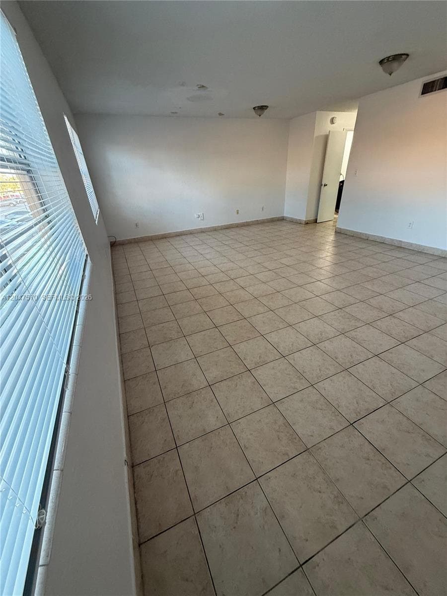 Villa Catalina Condo · #406 in Hialeah - Photo 13