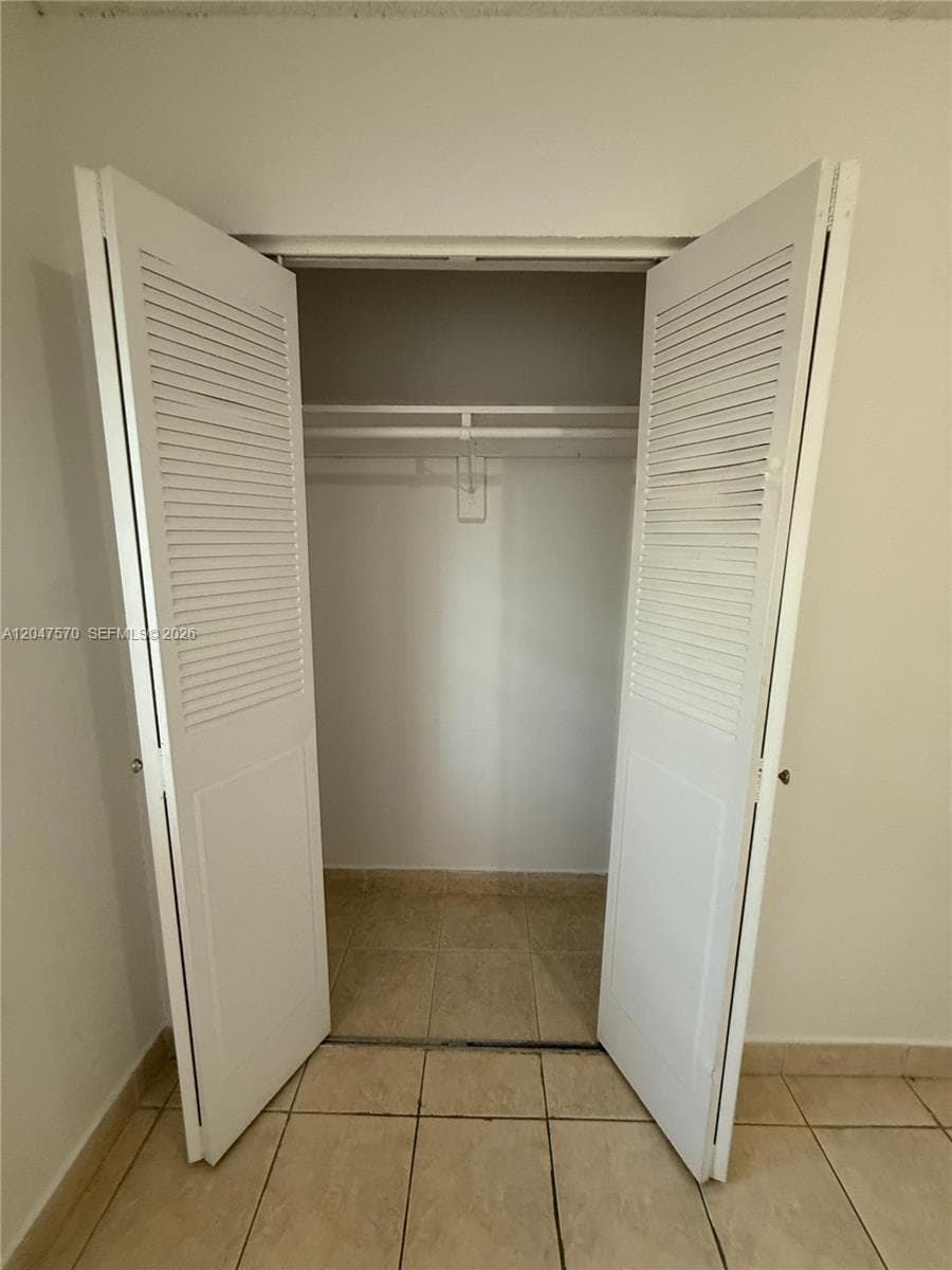 Villa Catalina Condo · #406 in Hialeah - Photo 22
