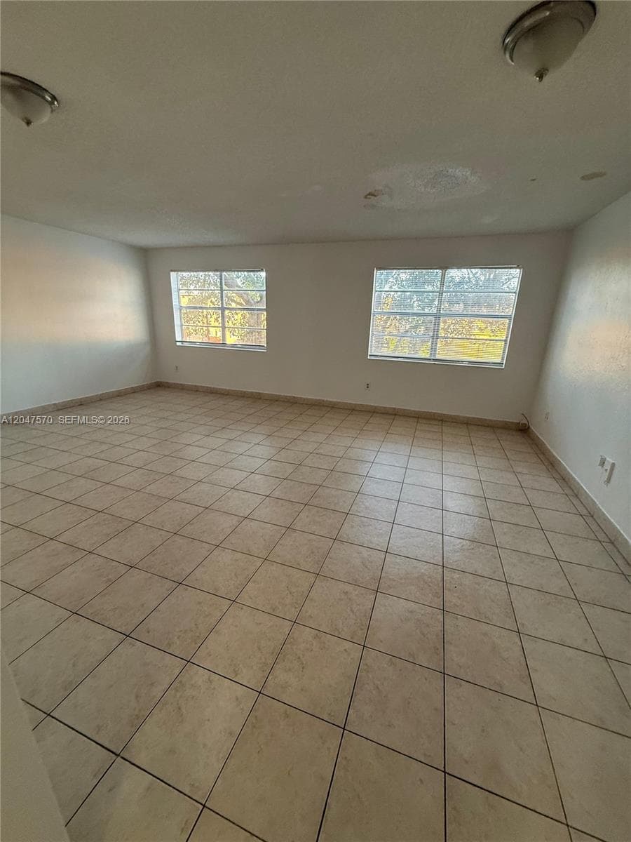 Villa Catalina Condo · #406 in Hialeah - Photo 10