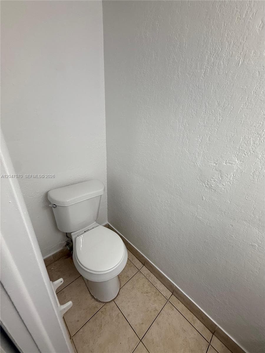 Villa Catalina Condo · #406 in Hialeah - Photo 8