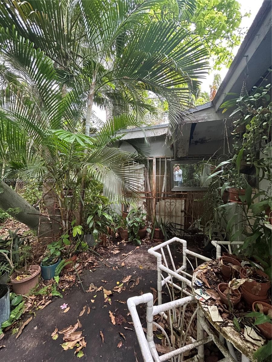 8285 SW 47th St photo 13