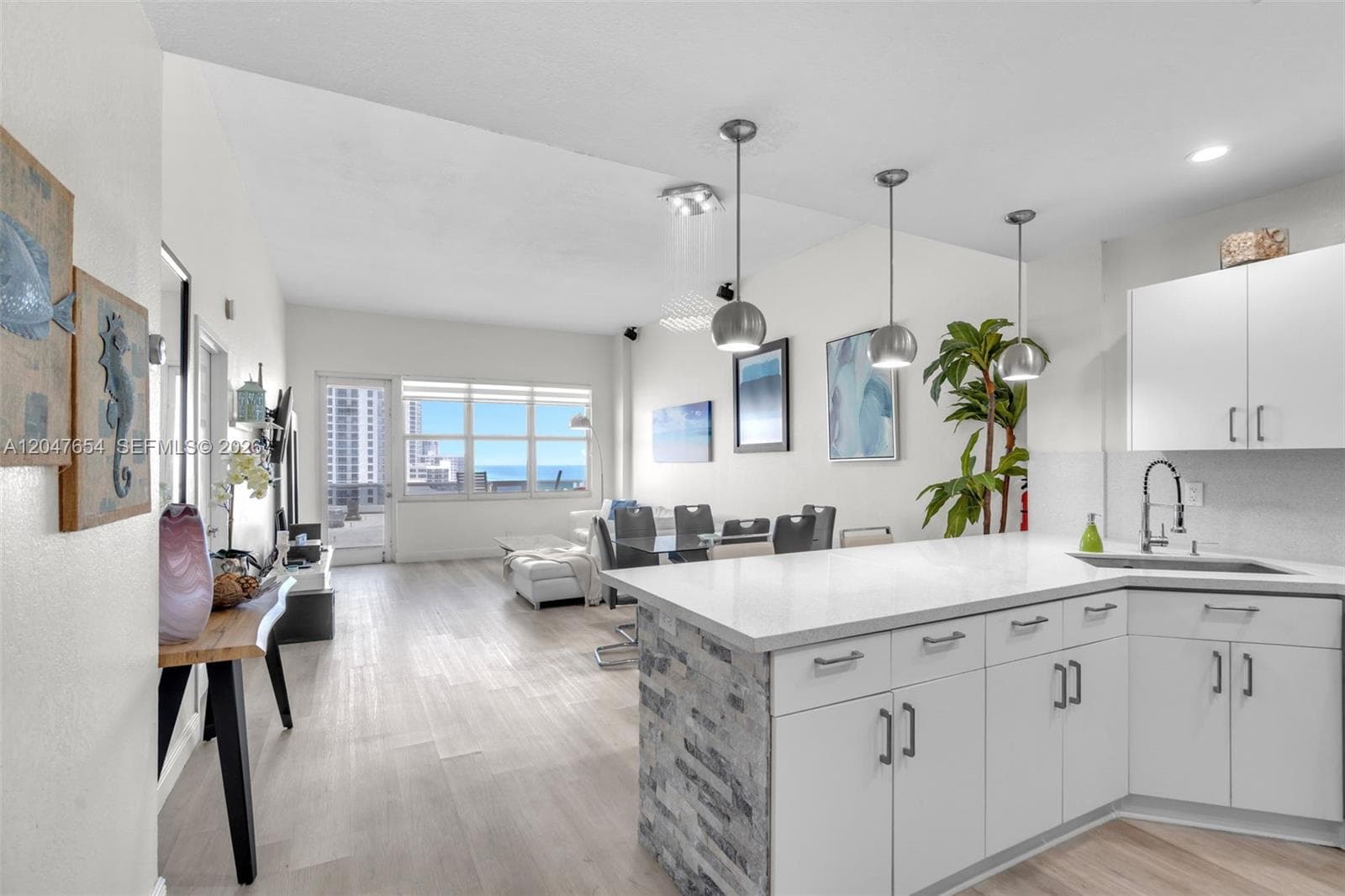 SEA AIR TOWERS CONDO · #PH03 in Hollywood - Photo 6