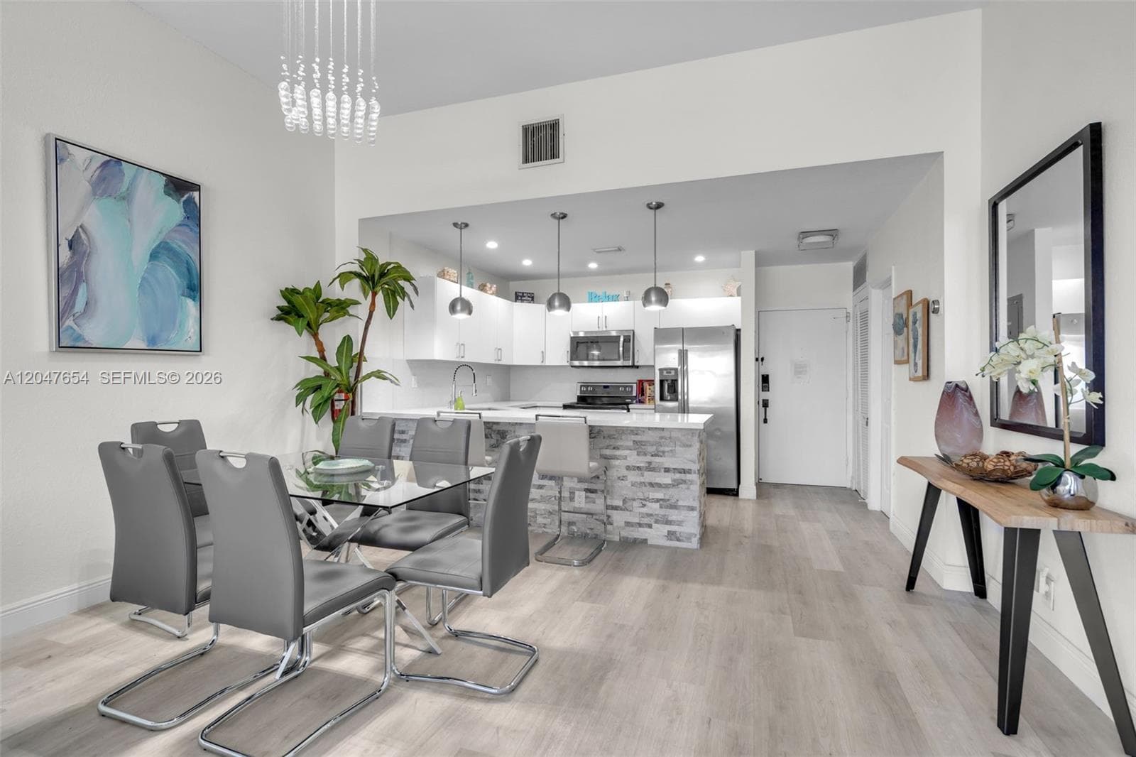 SEA AIR TOWERS CONDO · #PH03 in Hollywood - Photo 13