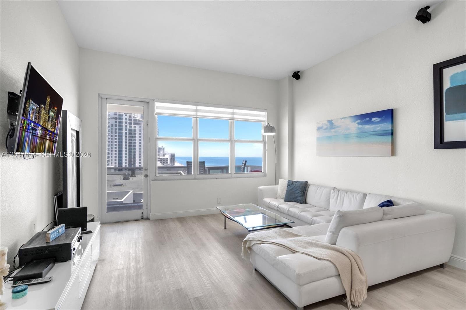 SEA AIR TOWERS CONDO · #PH03 in Hollywood - Photo 7