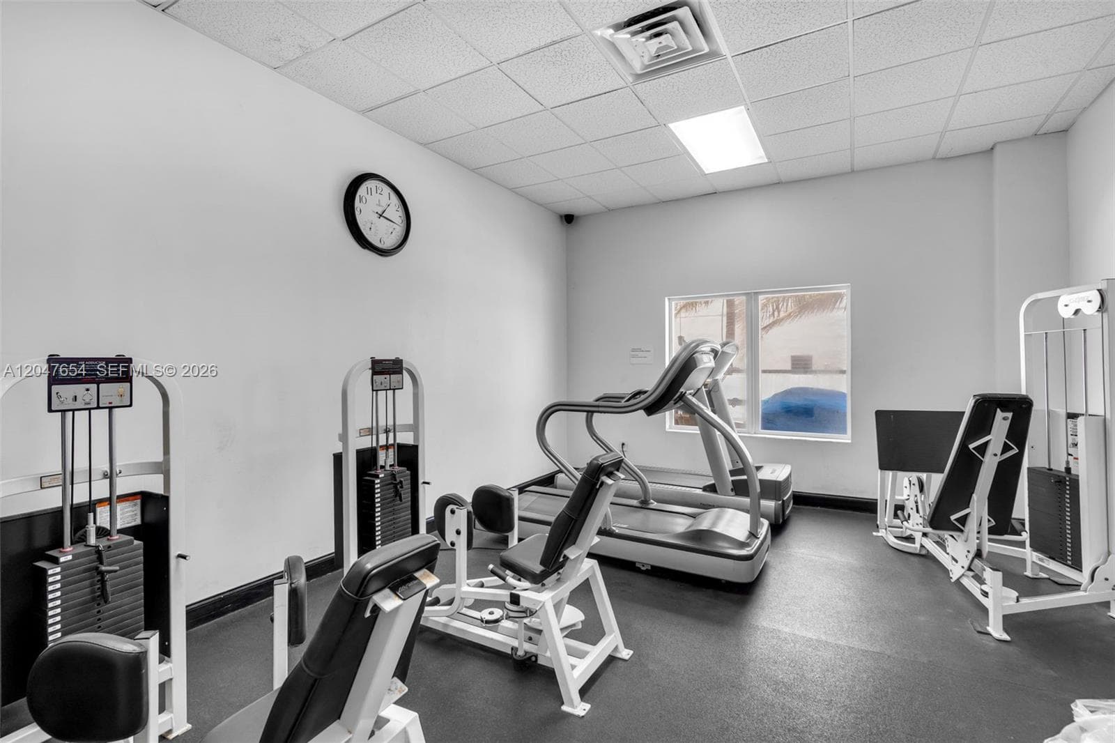 SEA AIR TOWERS CONDO · #PH03 in Hollywood - Photo 32