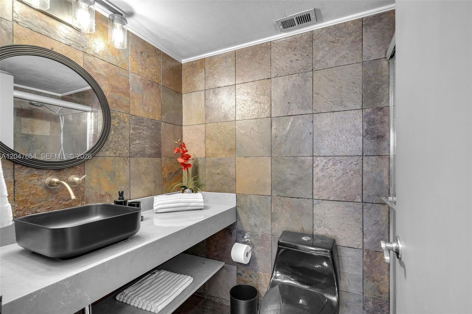 SEA AIR TOWERS CONDO · #PH03 in Hollywood - Photo 24