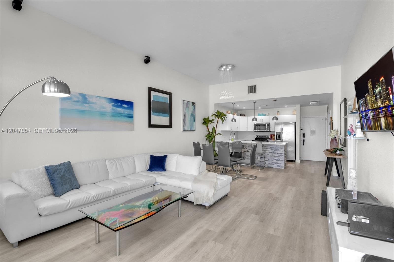 SEA AIR TOWERS CONDO · #PH03 in Hollywood - Photo 10
