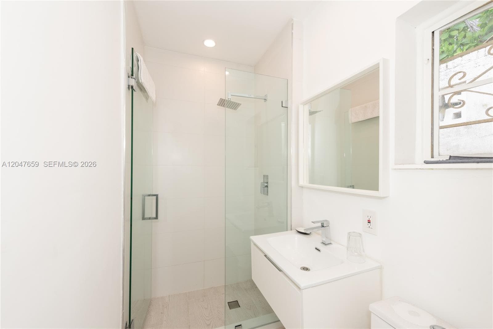 BEACH CLUB APTS CONDO · #10 in Bal Harbour - Photo 27