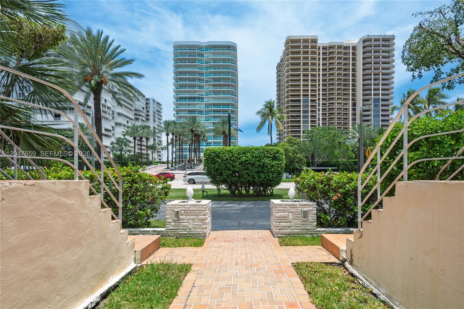 BEACH CLUB APTS CONDO · #10 in Bal Harbour - Photo 30
