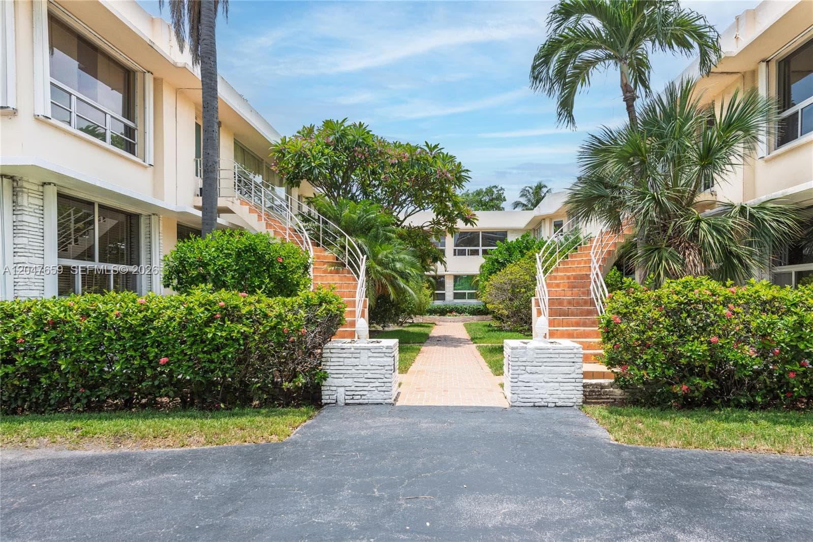 BEACH CLUB APTS CONDO · #10 in Bal Harbour - Photo 29