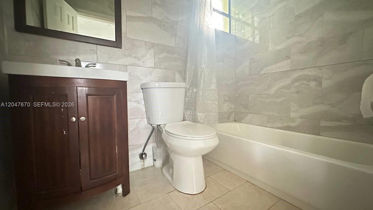 BRICKELL ESTATES · #Cottage in Miami - Photo 23