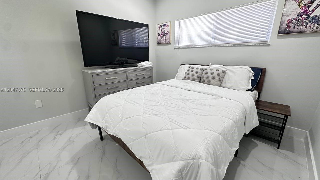 BRICKELL ESTATES · #Cottage in Miami - Photo 13