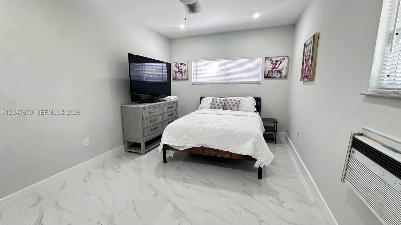 BRICKELL ESTATES · #Cottage in Miami - Photo 14