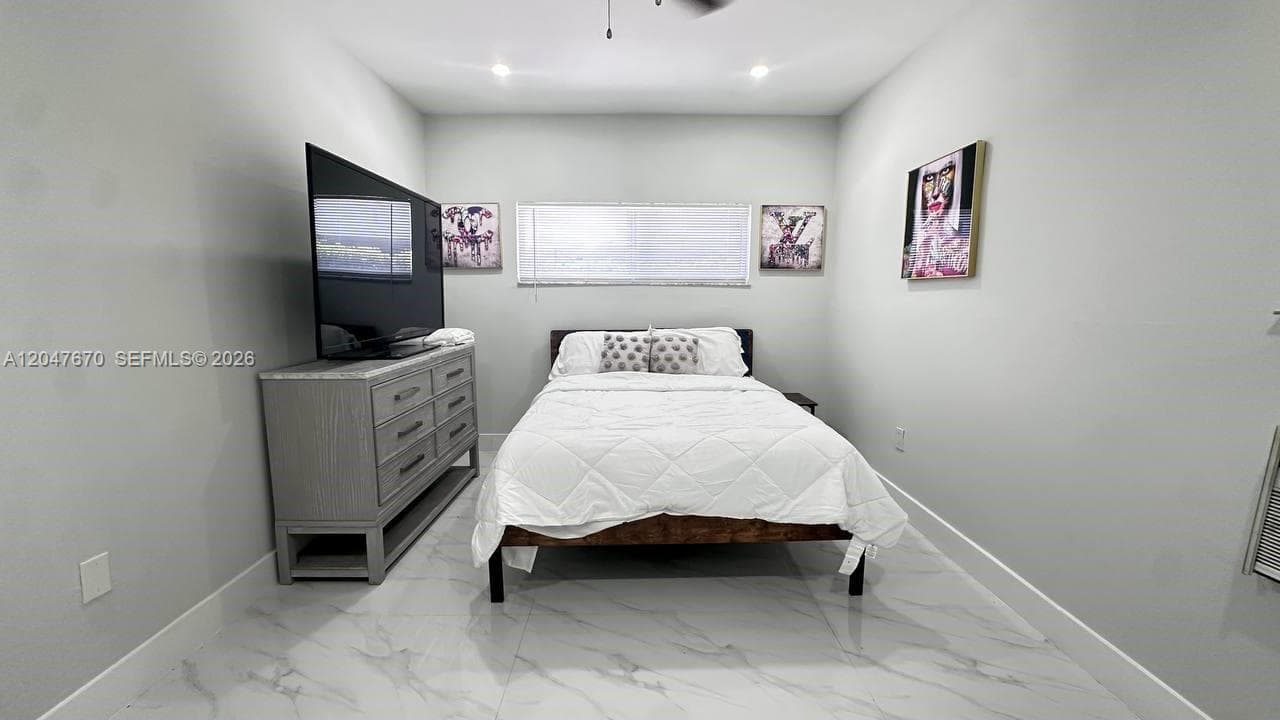BRICKELL ESTATES · #Cottage in Miami - Photo 15