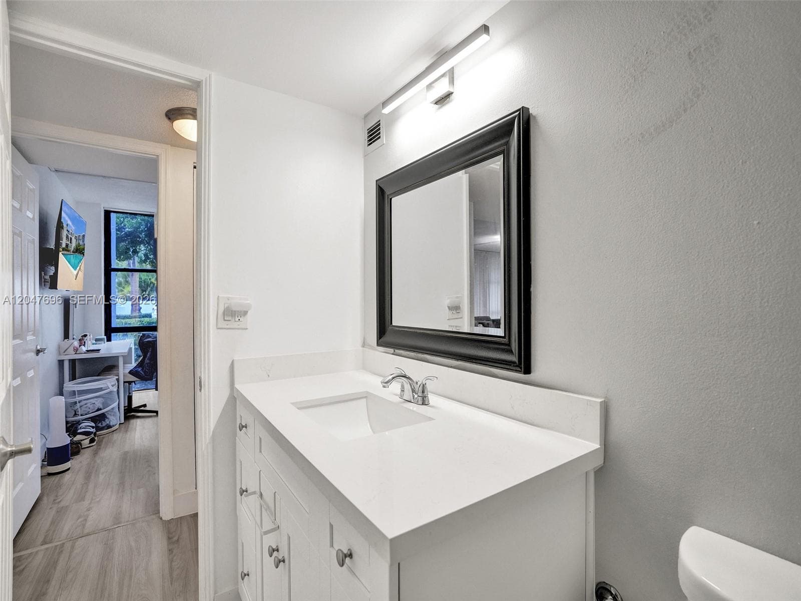 OCEANVIEW PARK CONDO · #131 in Hallandale Beach - Photo 22