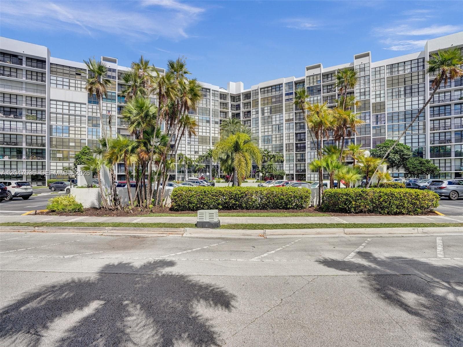 OCEANVIEW PARK CONDO · #131 in Hallandale Beach - Photo 1