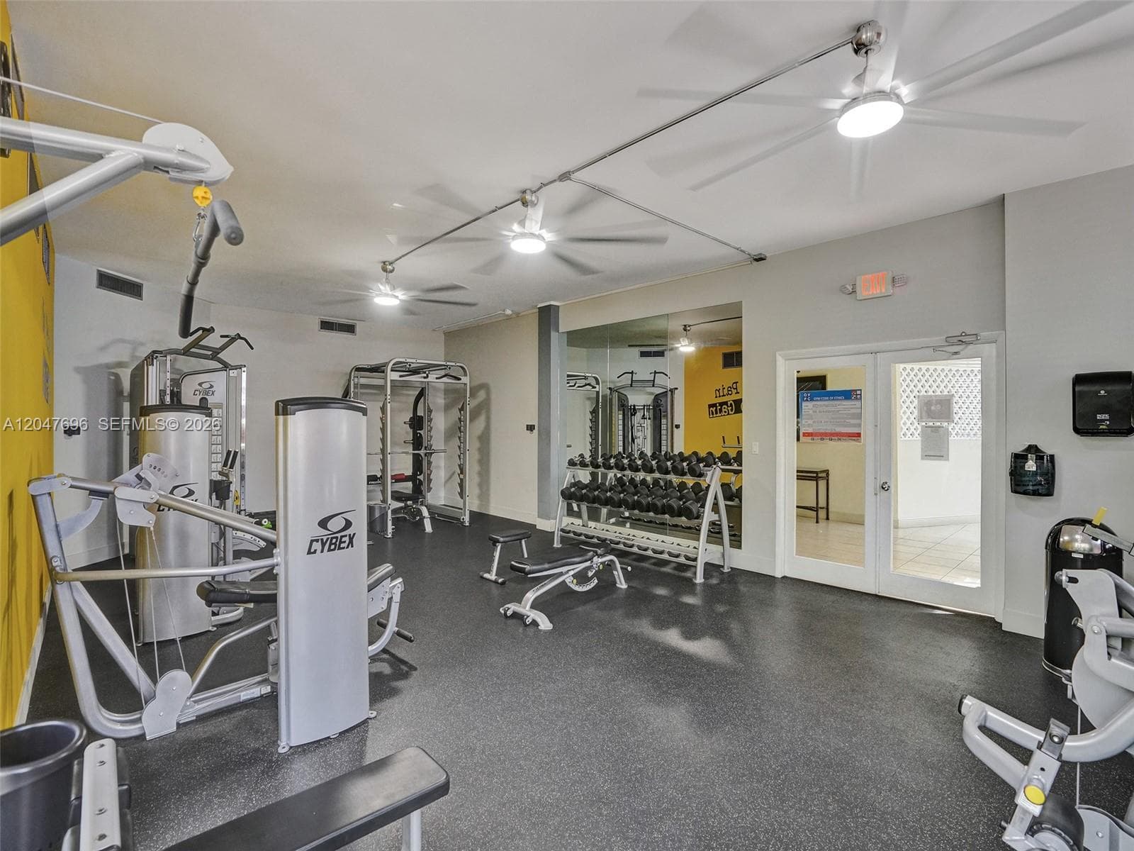 OCEANVIEW PARK CONDO · #131 in Hallandale Beach - Photo 28