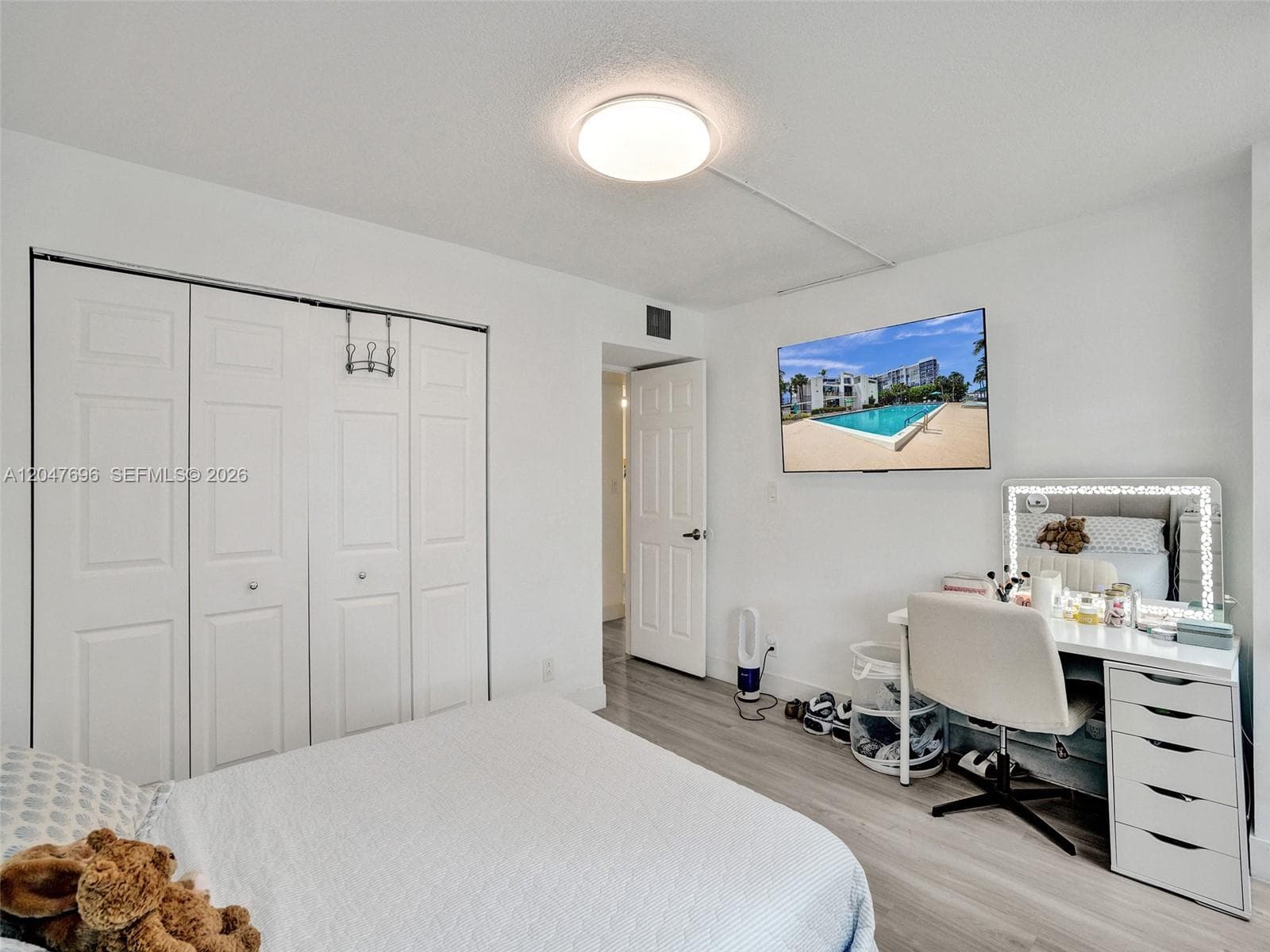 OCEANVIEW PARK CONDO · #131 in Hallandale Beach - Photo 15