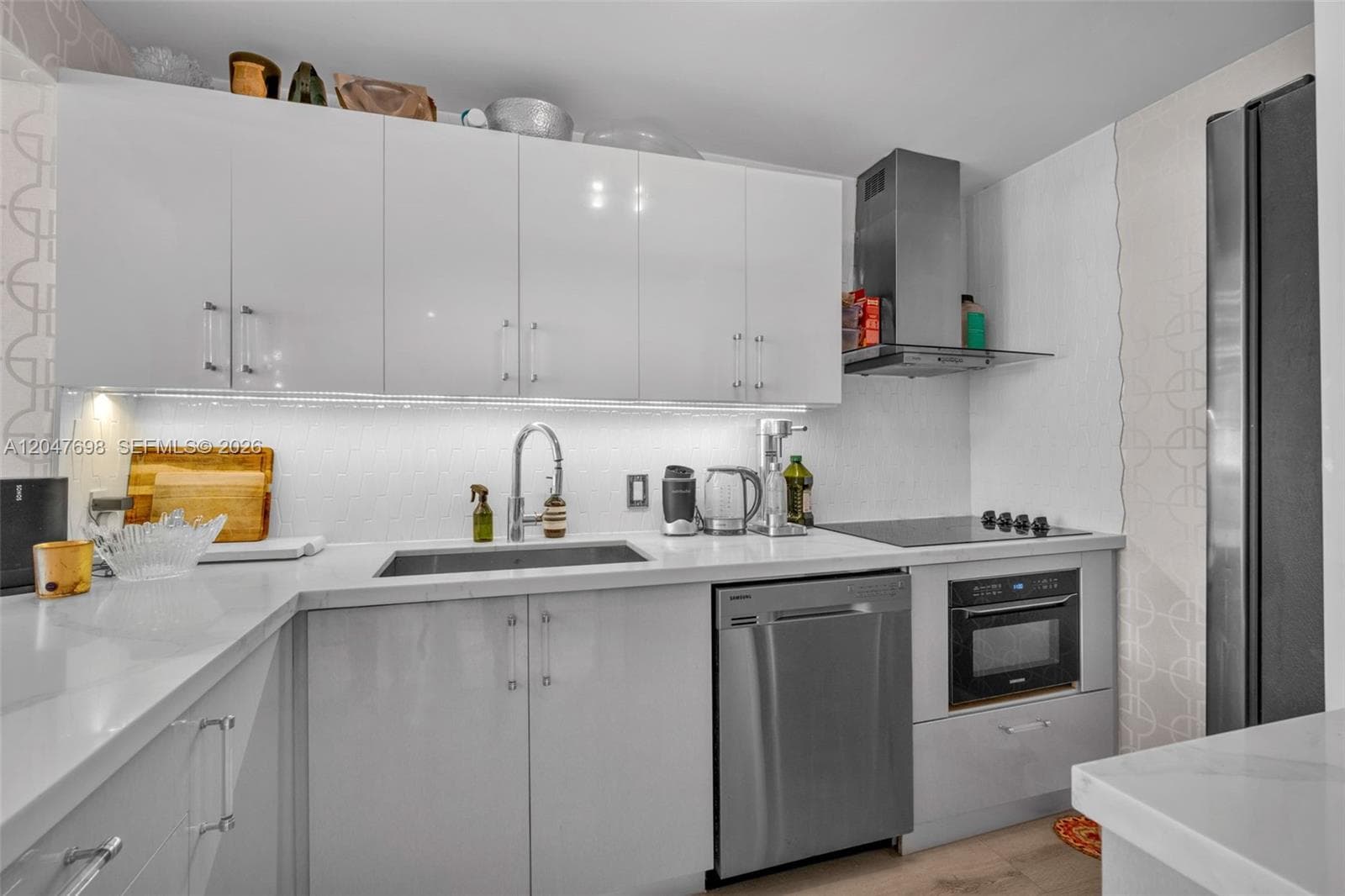 BAYVIEW TERR CONDO · #1213 in Miami Beach - Photo 9