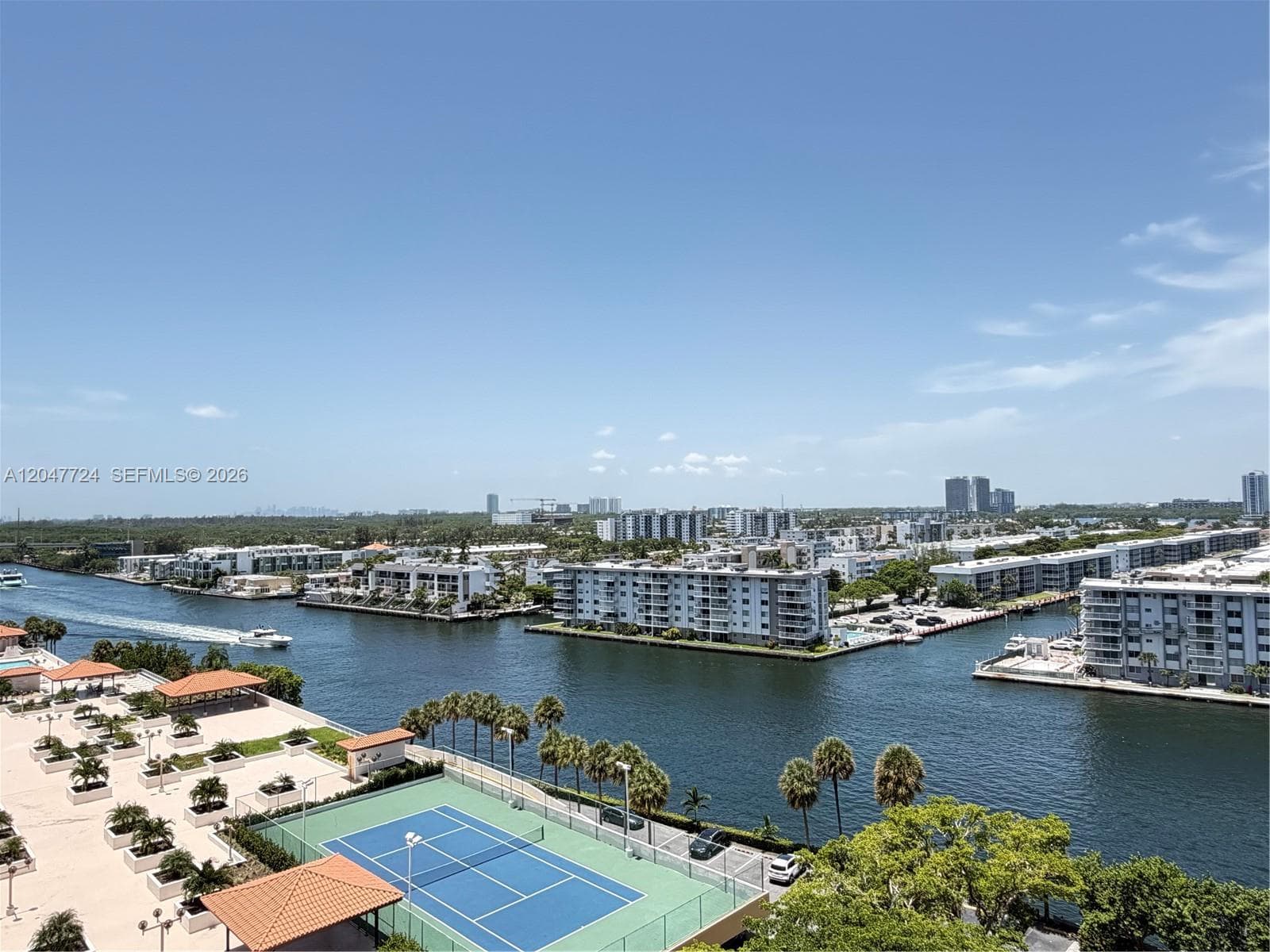 Winston Towers 500 Condo · #1208 in Sunny Isles Beach - Photo 4