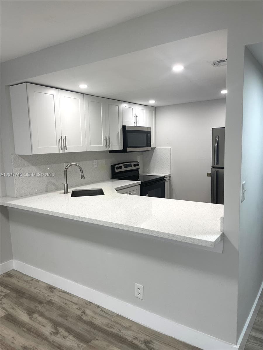 DESOTO PARK NORTH CONDO · #505 in Hallandale Beach - Photo 2