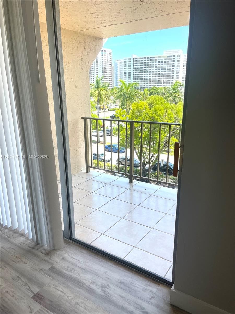 DESOTO PARK NORTH CONDO · #505 in Hallandale Beach - Photo 6