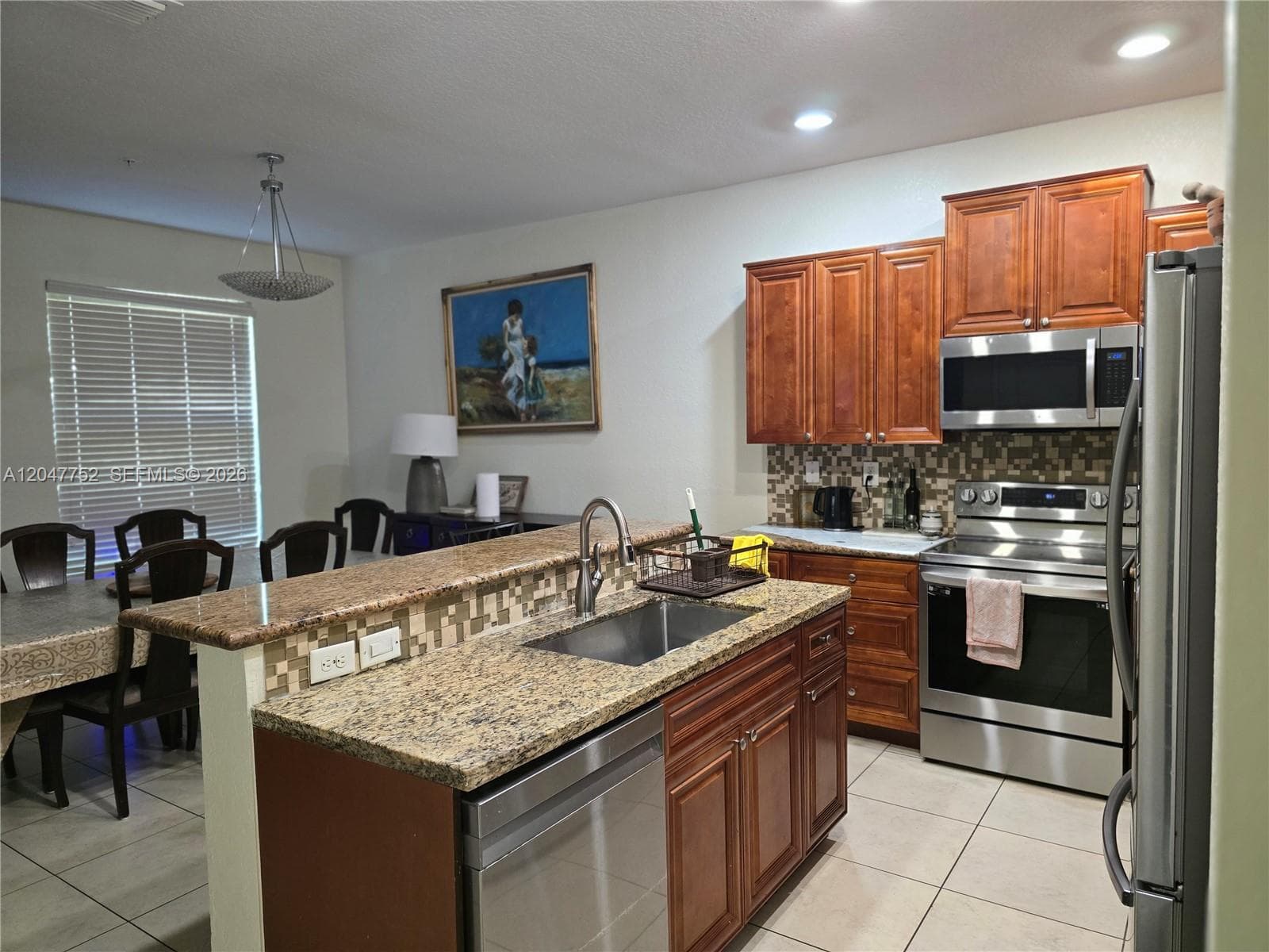 146 SW 7th Ct photo 6