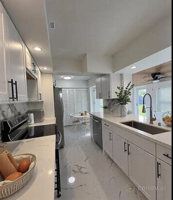 1141 SW 8th Ter photo 6