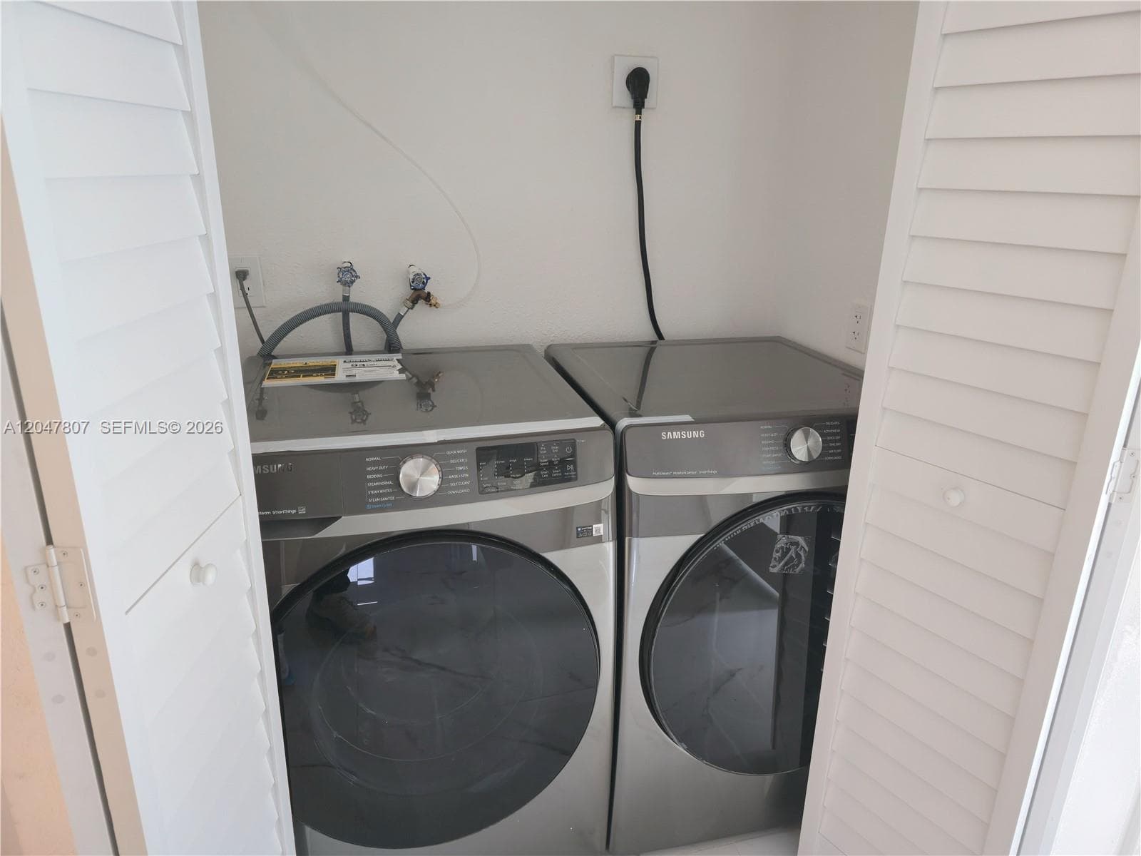 1141 SW 8th Ter photo 17