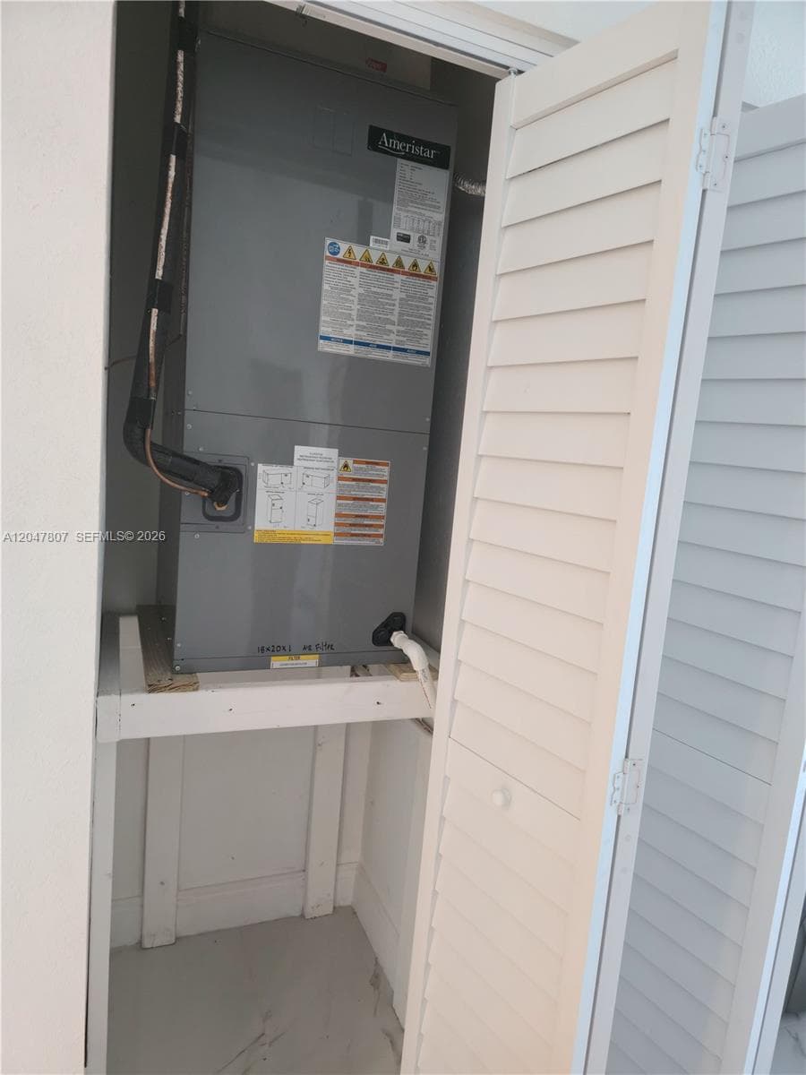 1141 SW 8th Ter photo 18