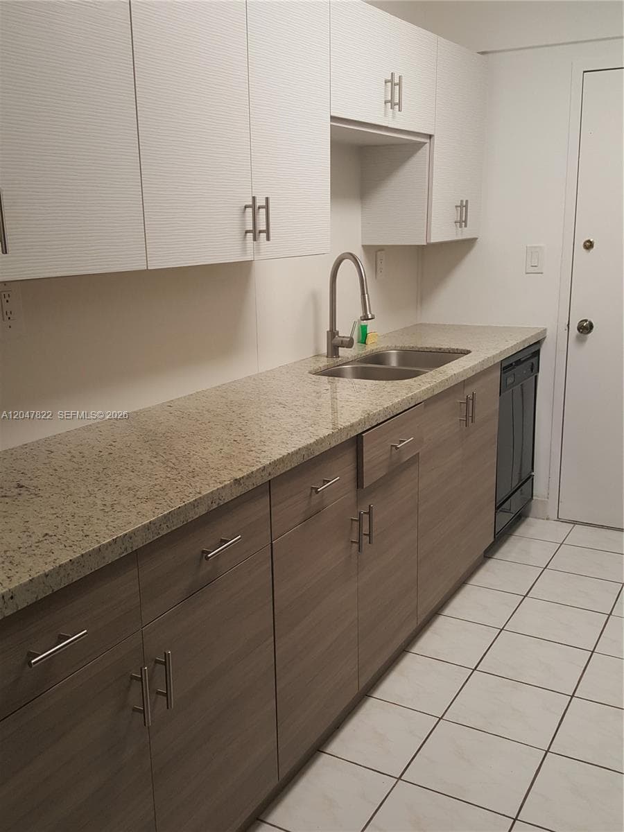 THE CARRIAGE HOUSE CONDO · #311 in Miami Beach - Photo 6