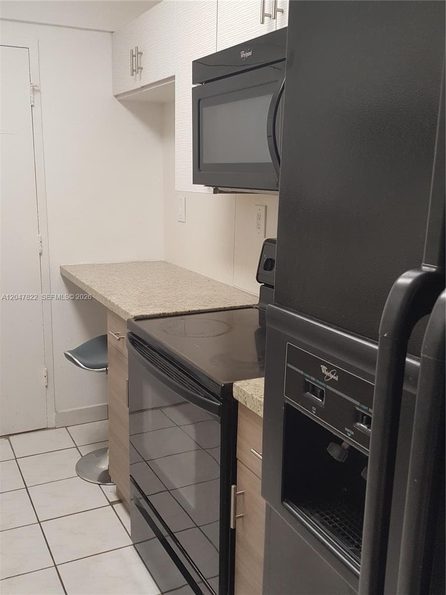 THE CARRIAGE HOUSE CONDO · #311 in Miami Beach - Photo 7