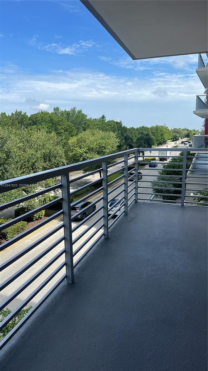 GRAND BAY COMMONS SOUTH · #314 in Doral - Photo 4