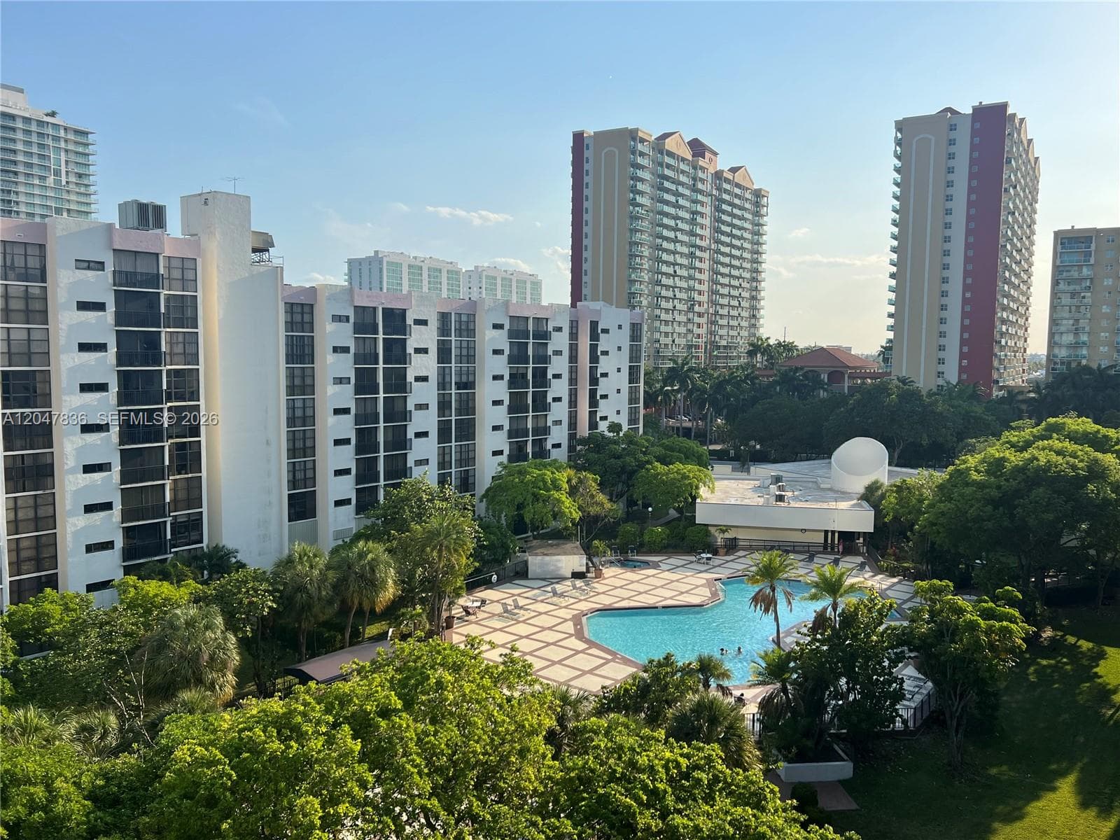 PLAZA OF AMERICAS CONDO · #816 in Sunny Isles Beach - Photo 1
