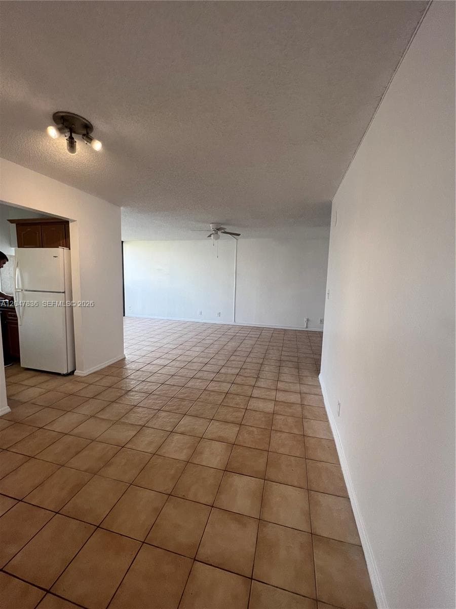 PLAZA OF AMERICAS CONDO · #816 in Sunny Isles Beach - Photo 14
