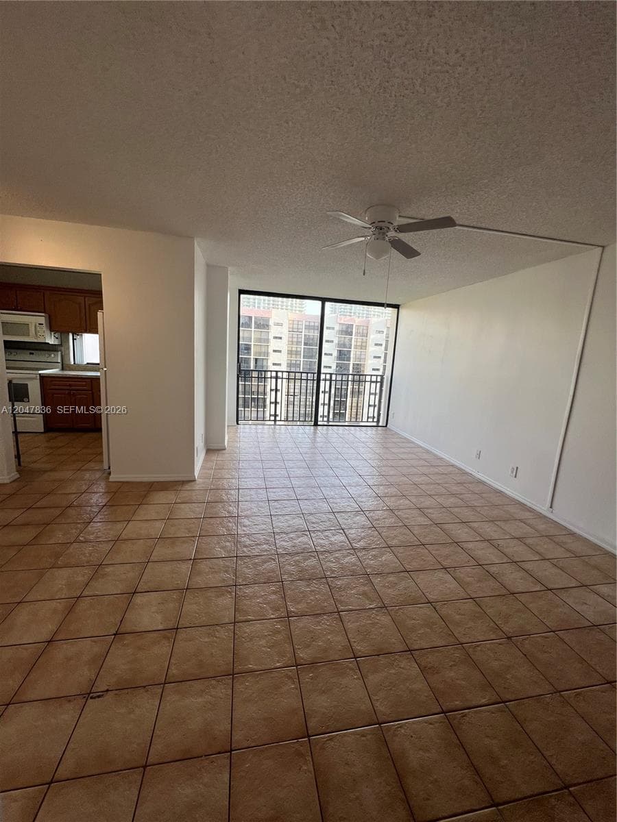 PLAZA OF AMERICAS CONDO · #816 in Sunny Isles Beach - Photo 15