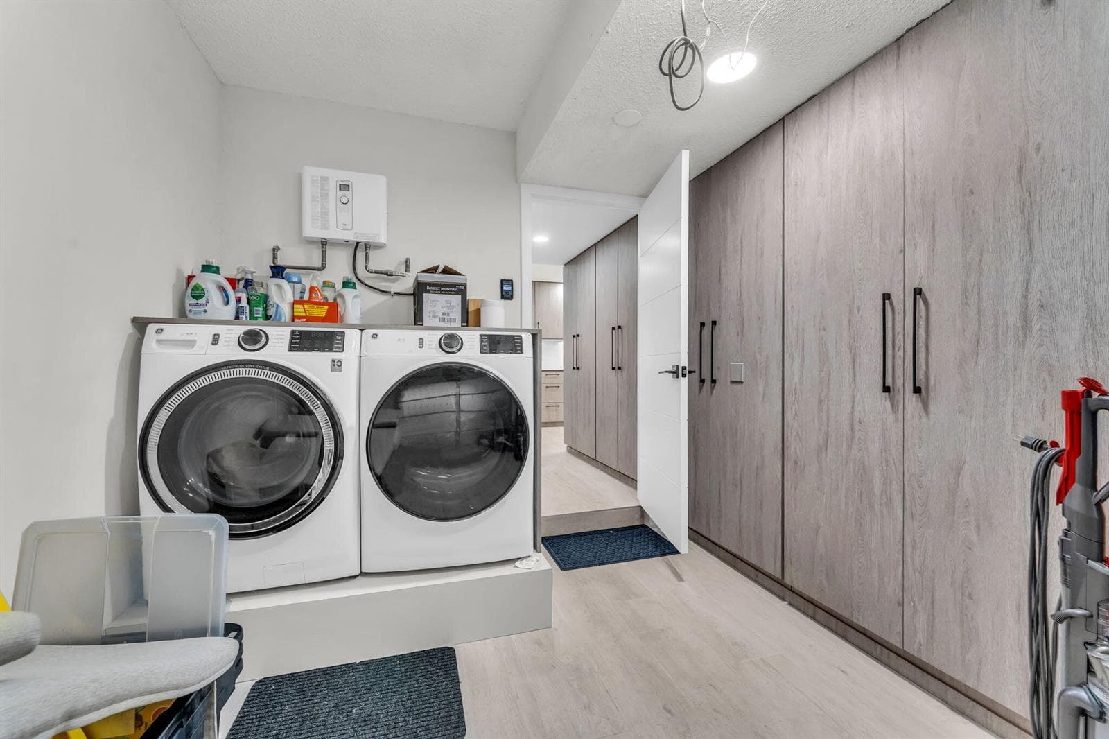 52-web-or-mls-DON08210