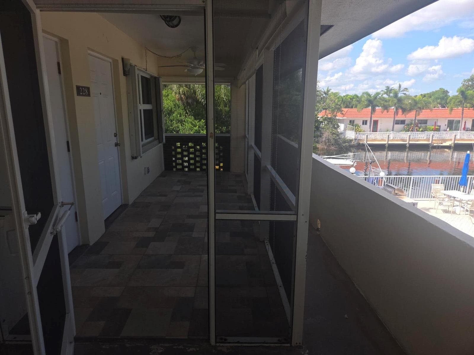 MC 228 Screen Patio