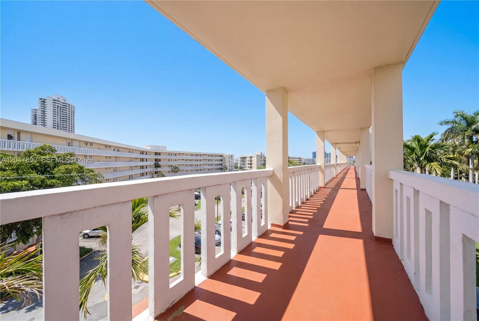 POINT EAST ONE CONDO · #C507 in Aventura - Photo 2