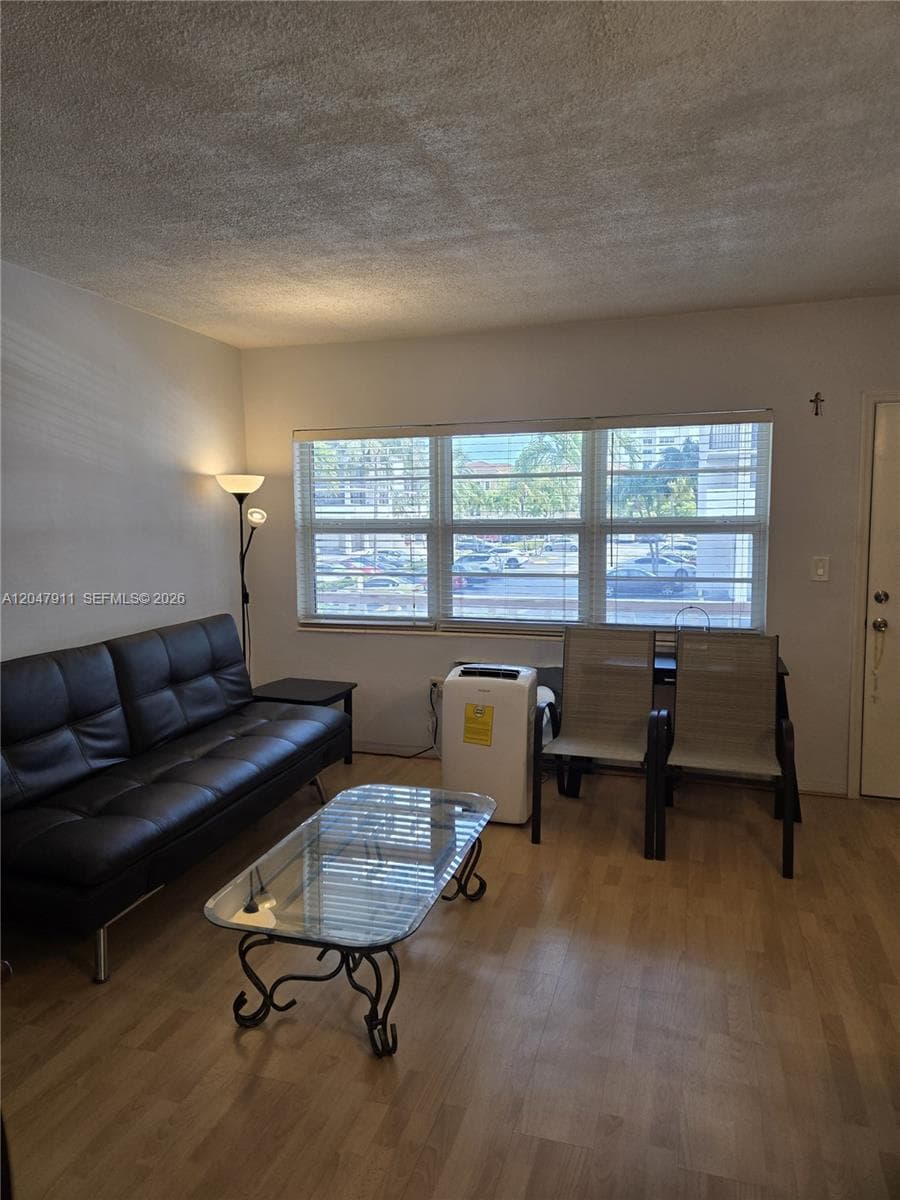 GOLDEN BAY LODGE CO-OP · #41 in Hallandale Beach - Photo 10