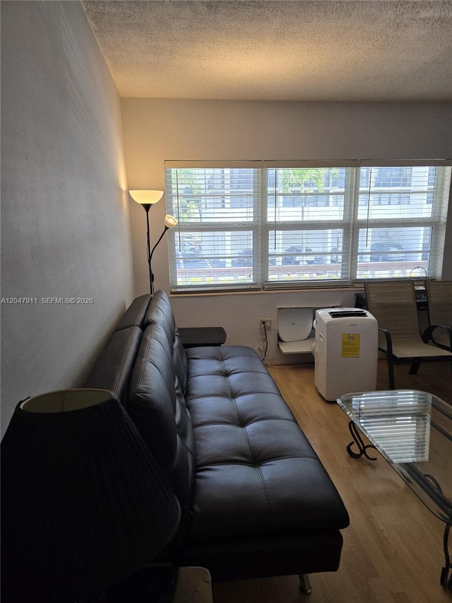 GOLDEN BAY LODGE CO-OP · #41 in Hallandale Beach - Photo 11